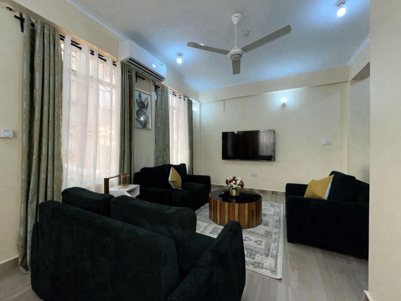 R&K Two Bedroom Apartment 达累斯萨拉姆 外观 照片