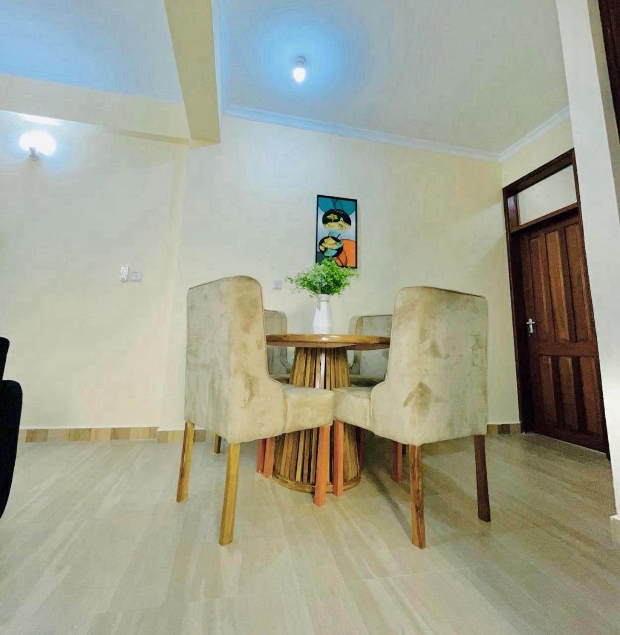 R&K Two Bedroom Apartment 达累斯萨拉姆 外观 照片