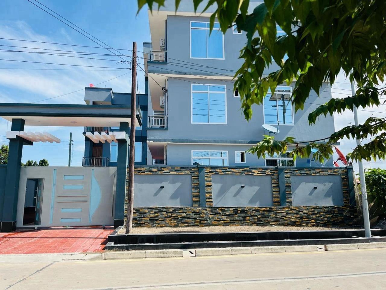 R&K Two Bedroom Apartment 达累斯萨拉姆 外观 照片